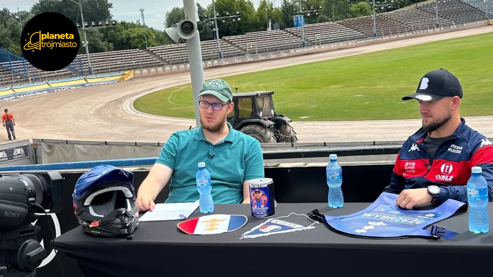 🏁 KONKURS I ABSOLUTNA PREMIERA! 🏁 Po latach oczekiwania żużel wraca na antenę trójmiejskich mediów!