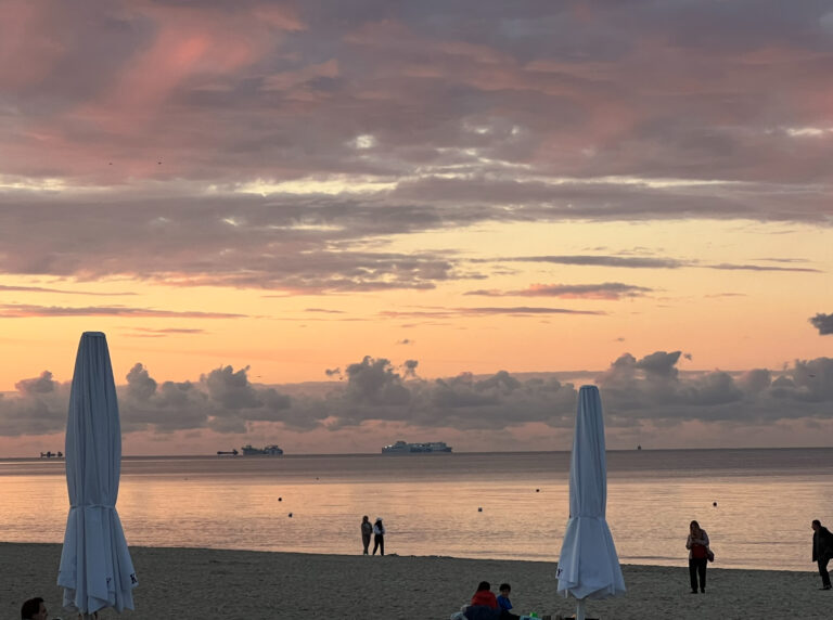 Długi weekend start! Kto jedzie na plażę?
